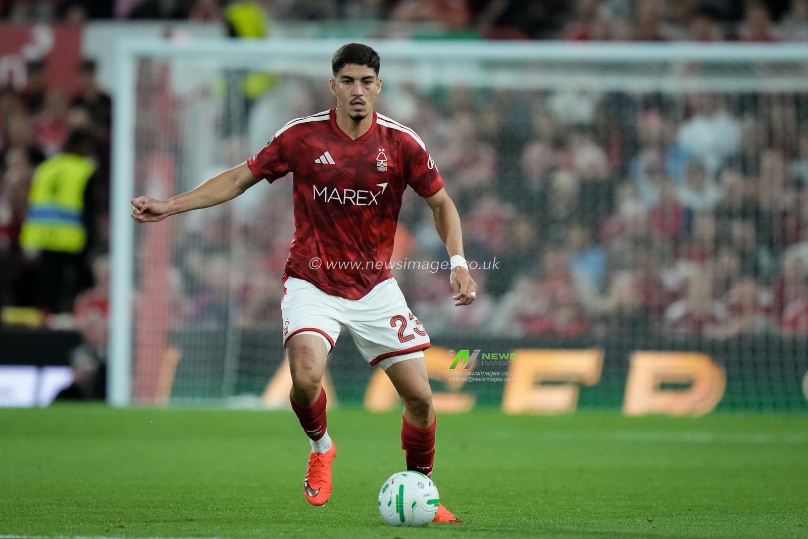 Jair Cunha of Nottingham Forest makes a run with the ball  during the Carabao Cup round 2 match Nottingham Forest vs Leeds Rhinos at City Ground, Nottingham, United Kingdom on 25 August 2026

(Photo by Maynard Manyowa/News Images)