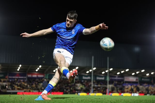 Josh Thewlis of Warrington Wolves in the pre-game warm up during the Betfred Super League Round 4 match York Knights vs Warrington Wolves at LNER Community Stadium, York, United Kingdom on 06 March 2026

(Photo by Mark Cosgrove/News Images)