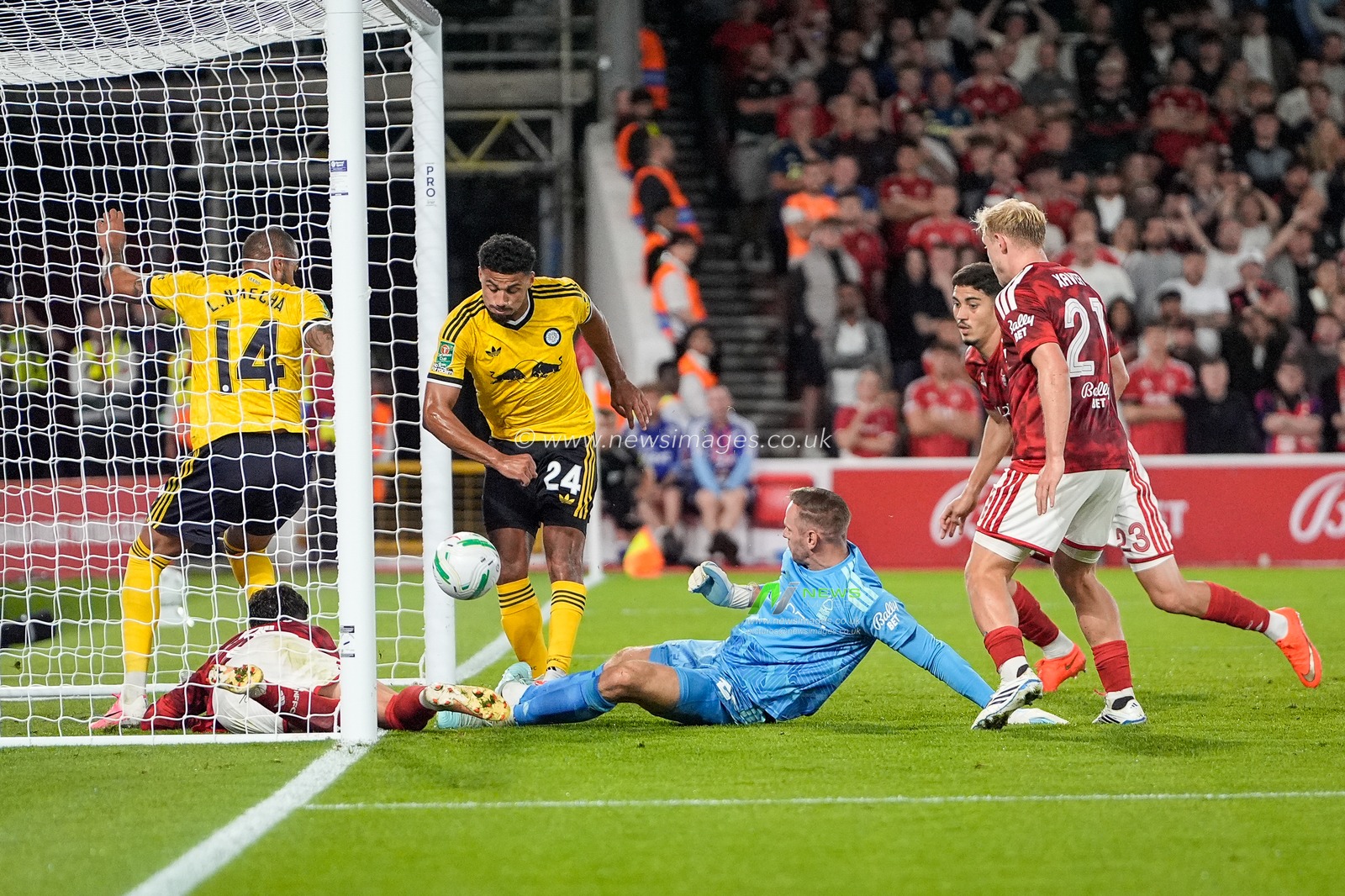 Carabao Cup round 2 Nottingham Forest v Leeds Rhinos