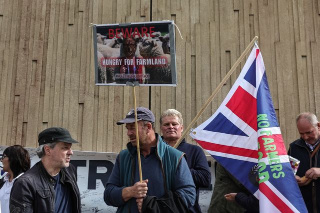 Farmers protest outside the ACC venue during the Labour Party Annual Conference 2025 at The ACC, Liverpool, United Kingdom, 28th September 2025

(Photo by Mark Cosgrove/News Images)