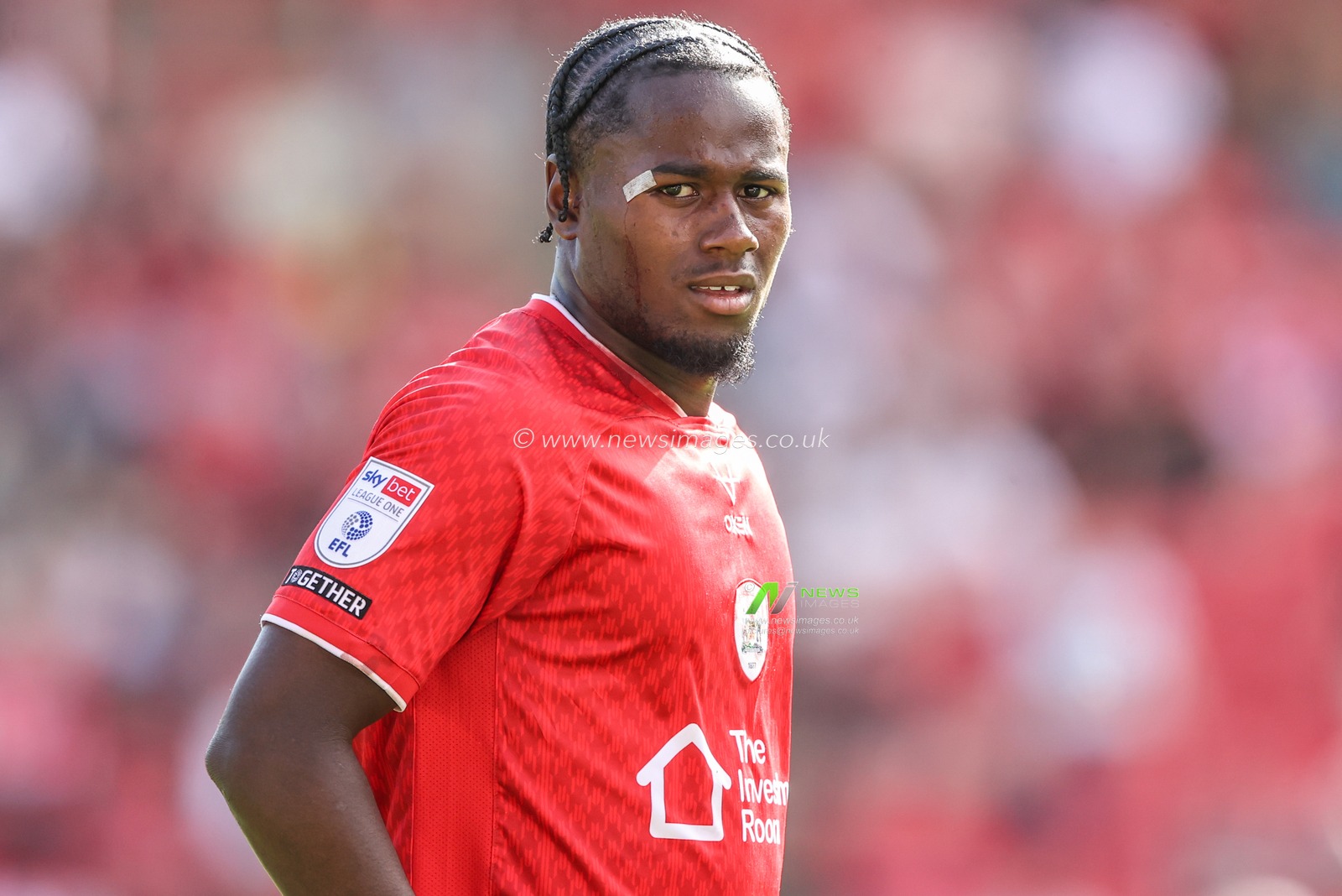 Reyes Cleary of Barnsley during the Sky Bet League One match Barnsley vs Bromley at Oakwell, Barnsley, United Kingdom on 15 August 2026

(Photo by Alfie Cosgrove/News Images)