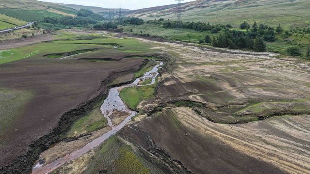 Woodhead Reservoir walter levels drop to one of the lowest points in recent times as grass and other plants start to grow on the Reservoir silt bed at Woodhead, Glossop, United Kingdom, 31st July 2025

(Photo by Mark Cosgrove/News Images)