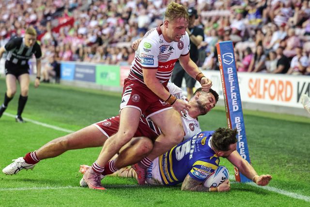 Matty Ashton of Warrington Wolves goes over for a try during the Betfred Super League round 18 match Wigan Warriors vs Warrington Wolves at The Brick Community Stadium, Wigan, United Kingdom on 10 July 2026

(Photo by Mark Cosgrove/News Images)
