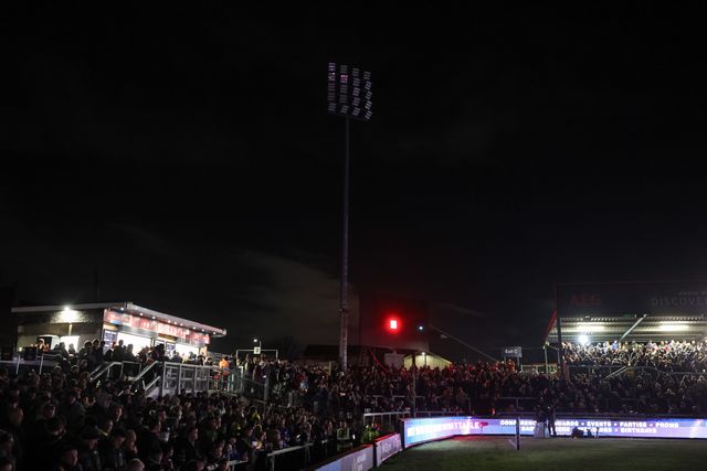 The DIY Kitchens Stadium is in darkness as the floodlights fail partway into the first half during the Betfred Challenge Cup round 4 match Wakefield Trinity vs Leeds Rhinos at DIY Kitchens Stadium, Wakefield, United Kingdom on 13 March 2026

(Photo by Mark Cosgrove/News Images)
