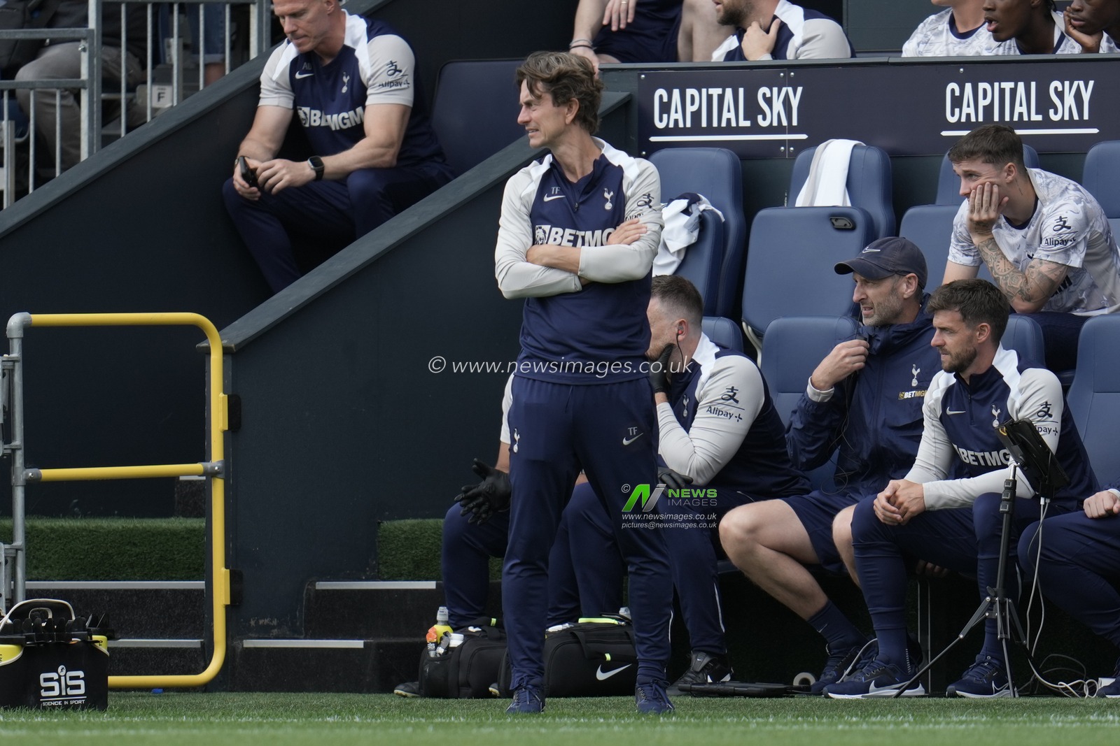 Thomas Frank manager of Tottenham Hotspur during the Pre-season friendly match Luton Town vs Tottenham Hotspur at Kenilworth Road, Luton, United Kingdom, 26th July 2025

(Photo by Harvey Murphy/News Images)