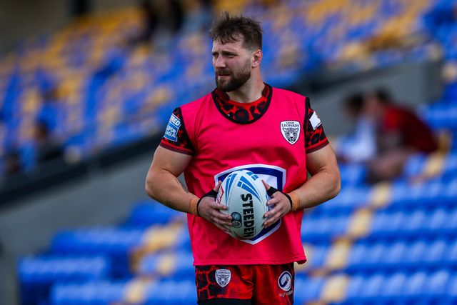 Matt Davis of Leigh Leopards looks on during the Betfred Super League Round 23 match London Broncos vs Leigh Leopards at Plough Lane, Wimbledon, United Kingdom, 25th August 2024

(Photo by Izzy Poles/News Images)