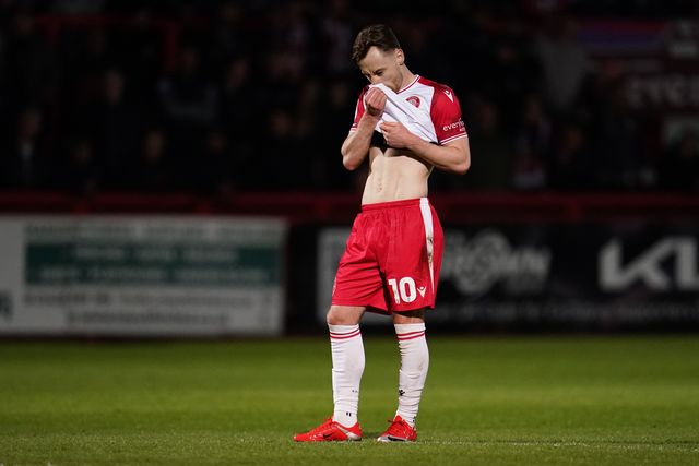 Dan Kemp of Stevenage during the Sky Bet League One match Stevenage vs Barnsley at Lamex Stadium, Stevenage, United Kingdom on 21st April 2026

(Photo by Harvey Murphy/News Images)