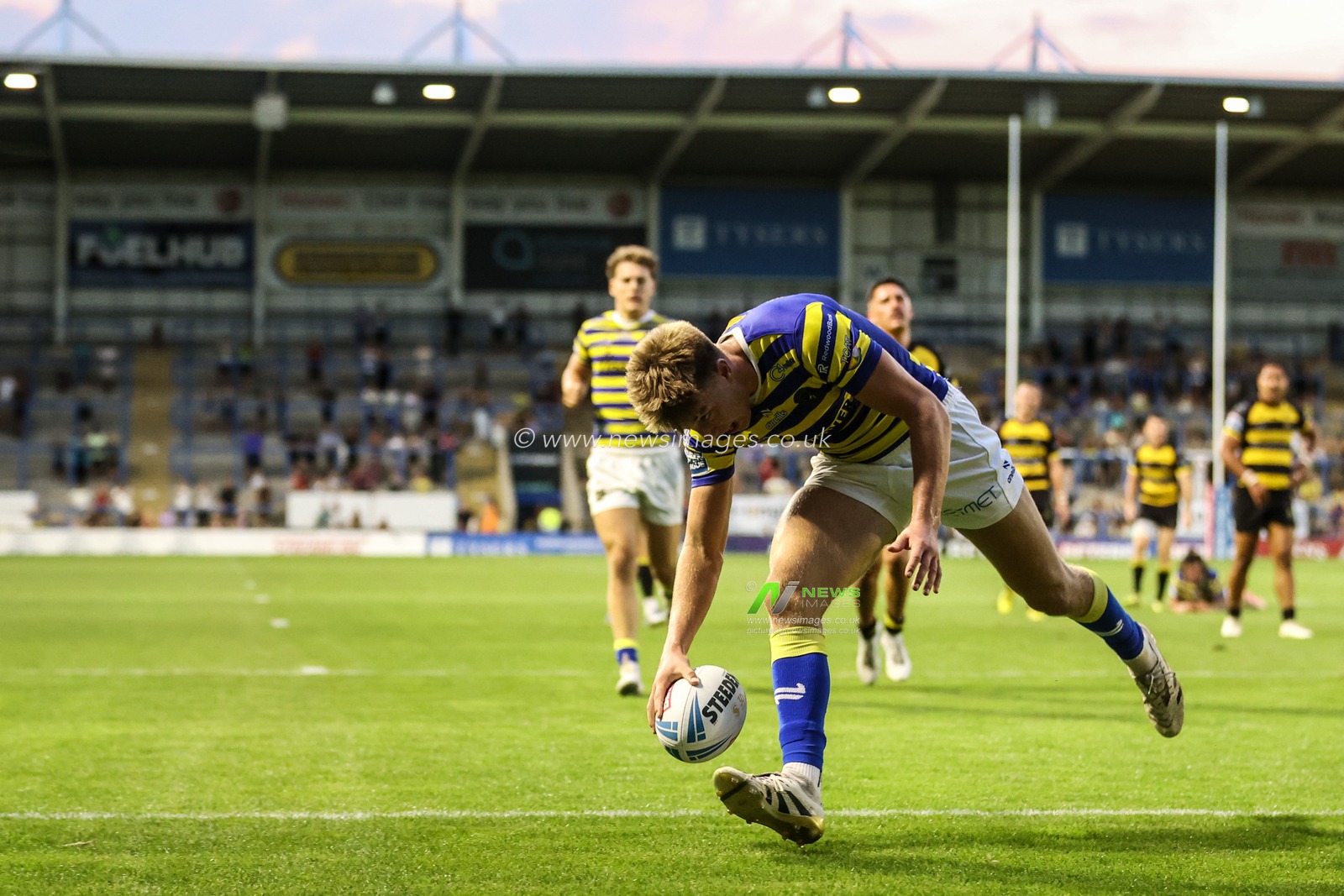 Betfred Super League round 23 Warrington Wolves v York Knights