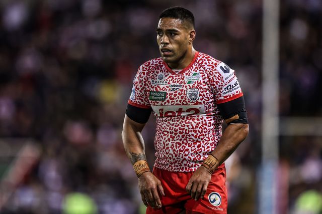 Joe Ofahengaue of Leigh Leapords during the Betfred Super League play-off Eliminator 1 match Leigh Leopards vs Wakefield Trinity at Progress With Unity Stadium, Leigh, United Kingdom, 26th September 2025

(Photo by Alfie Cosgrove/News Images)