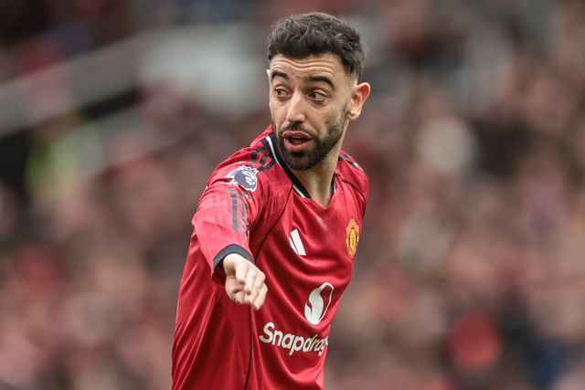 Bruno Fernandes of Manchester United gives his team reacts during the Premier League match Manchester United vs Crystal Palace at Old Trafford, Manchester, United Kingdom on 01 March 2026

(Photo by Mark Cosgrove/News Images)