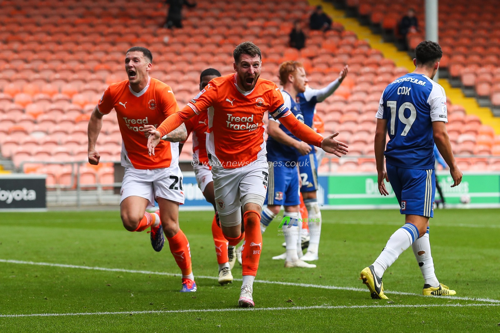 James Husband of Blackpool celebrates his goal to make it 2-1 during the Sky Bet League 1 match Blackpool vs Exeter City at Bloomfield Road, Blackpool, United Kingdom, 14th September 2024

(Photo by Gareth Evans/News Images)