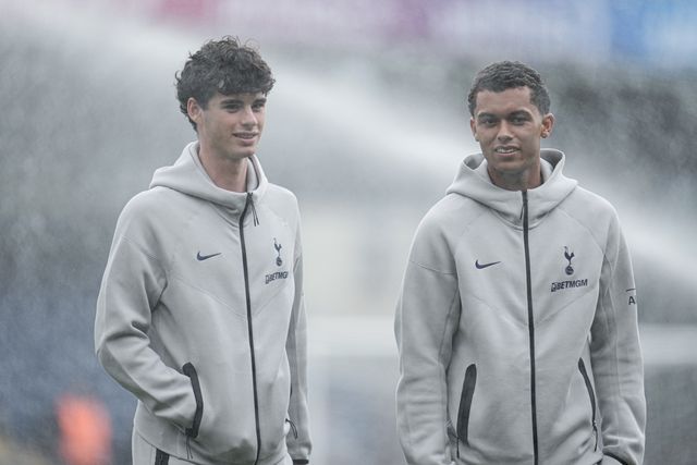 Archie Gray of Tottenham Hotspur and Brennan Johnson of Tottenham Hotspur ahead of the Pre-season friendly match Luton Town vs Tottenham Hotspur at Kenilworth Road, Luton, United Kingdom, 26th July 2025

(Photo by Harvey Murphy/News Images)