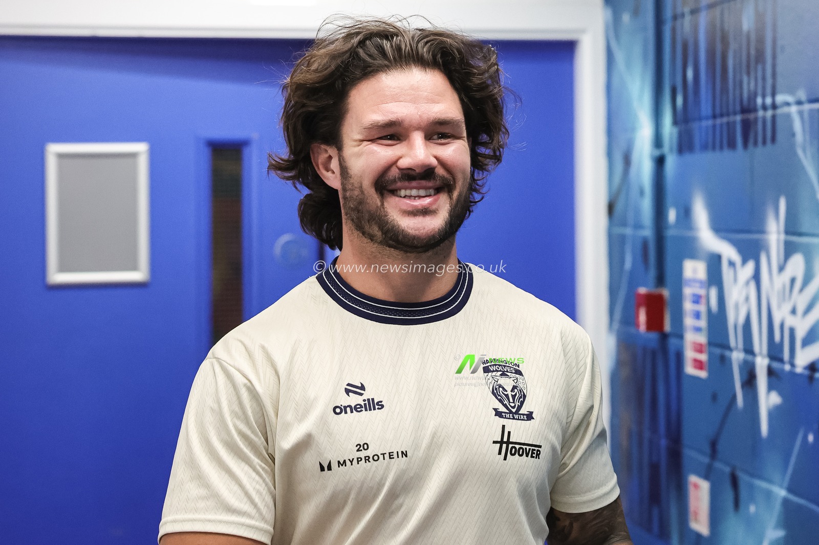 James Bentley of Warrington Wolves arrives during the Betfred Super League round 23 match Warrington Wolves vs York Knights at The Halliwell Jones Stadium, Warrington, United Kingdom on 13 August 2026

(Photo by Mark Cosgrove/News Images)