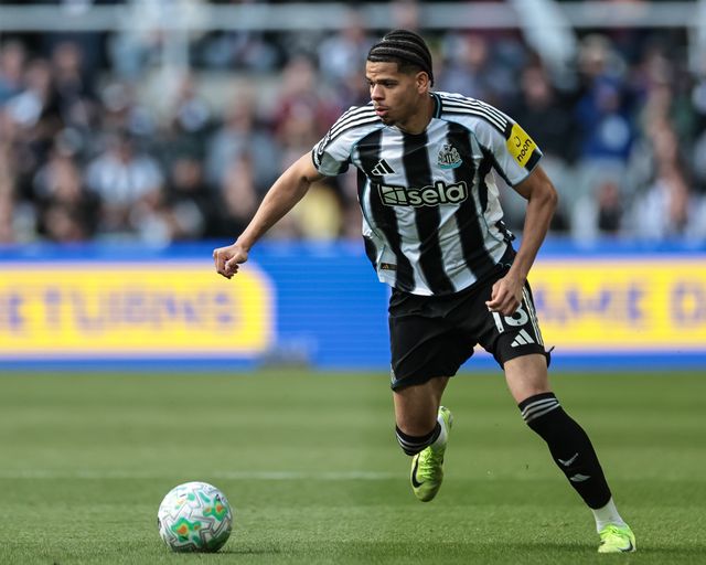 William Osula of Newcastle Untied breaks with the ball during the Premier League match Newcastle Untied vs Bournemouth at St. James's Park, Newcastle, United Kingdom on 18 April 2026

(Photo by Mark Cosgrove/News Images)