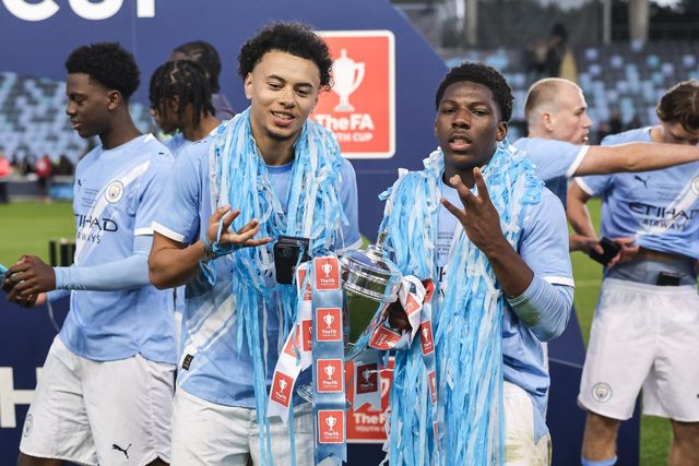 Manchester City lift The FA Youth Cup after beating Manchester United 2-1 during the FA Youth Cup Final match Manchester City U18 vs Manchester United U18 at Joie Stadium, Manchester, United Kingdom on 14 May 2026

(Photo by Mark Cosgrove/News Images)
