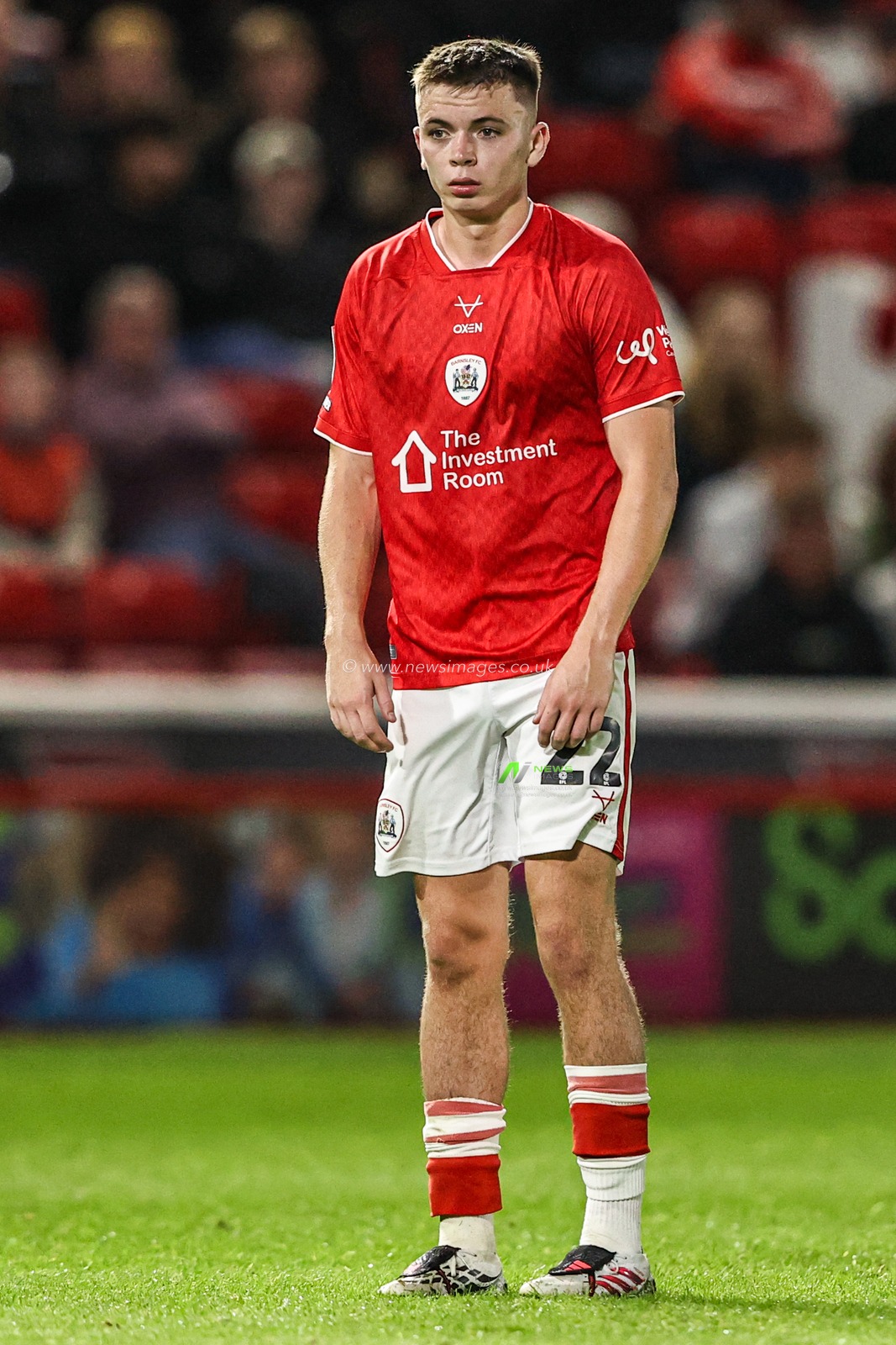 Patrick Kelly of Barnsley during the Sky Bet League One match Barnsley vs Blackpool at Oakwell, Barnsley, United Kingdom on 02 September 2026

(Photo by Alfie Cosgrove/News Images)