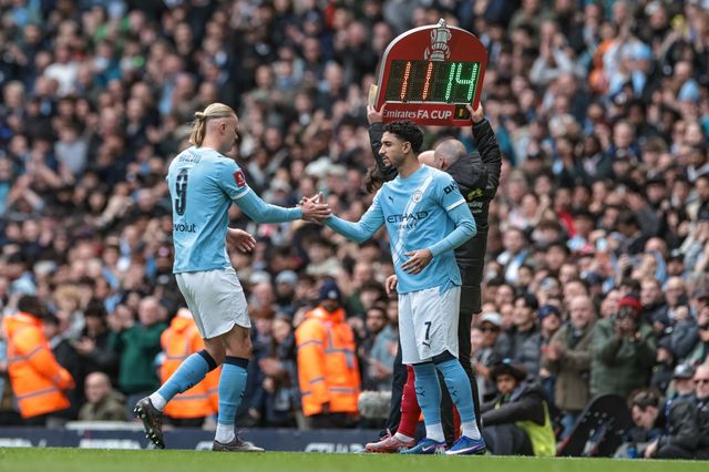 Erling Haaland of Manchester City is substituted for Omar Marmoush of Manchester City during the Emirates FA Cup Quarter-Final match Manchester City vs Liverpool at Etihad Stadium, Manchester, United Kingdom on 04 April 2026

(Photo by Mark Cosgrove/News Images)