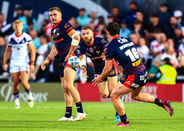 Daryl Clark of St. Helens passes the ball during the Betfred Super League round 21 match Wakefield Trinity vs St Helens at DIY Kitchens Stadium, Wakefield, United Kingdom, 8th August 2025

(Photo by Richard Bierton/News Images)