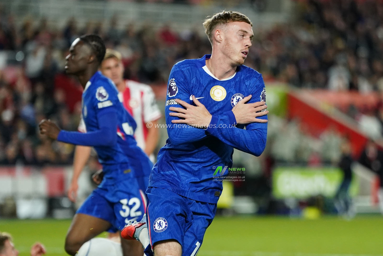 Cole Palmer of Chelsea celebrates goal during the Premier League match Brentford vs Chelsea at The Gtech Community Stadium, London, United Kingdom, 13th September 2025

(Photo by Harvey Murphy/News Images)
