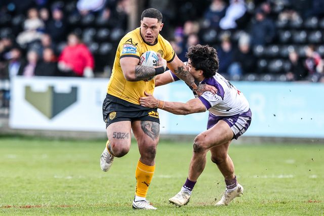 Renouf Atoni of Castleford Tigers breaks with the ball during the Betfred Super League round 7 match Castleford Tigers vs Wakefield Trinity at OneBore Stadium, Castleford, Untied Kingdom on 05 April 2026

(Photo by Alfie Cosgrove/News Images)