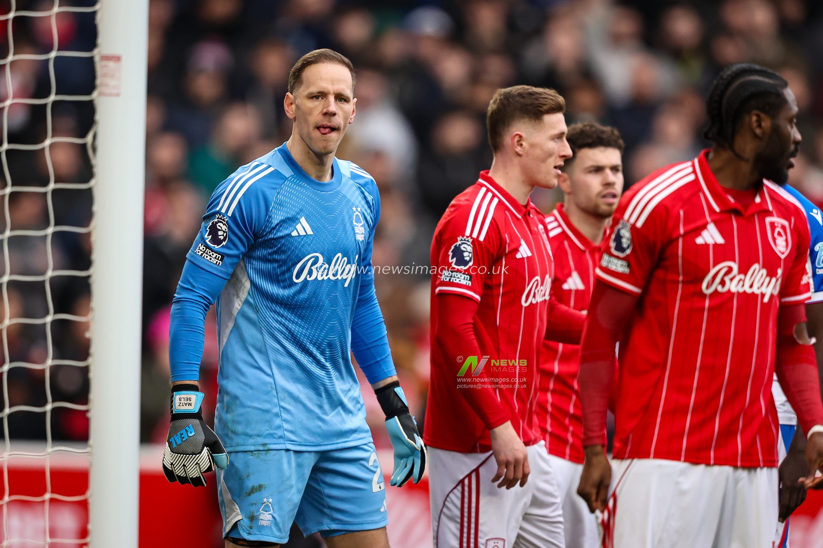 Nottingham Forest goalkeeper Matz Sels looks on before a corner kick during the Premier League match Nottingham Forest vs Crystal Palace at City Ground, Nottingham, United Kingdom, 1st February 2026

(Photo by Alfie Cosgrove/News Images)