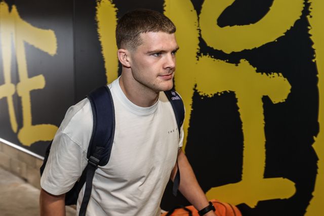 Jake Thewlis of Warrington Wolves arrives during the Betfred Super League round 21 match Warrington Wolves vs Wigan Warriors at Halliwell Jones Stadium, Warrington, United Kingdom, 8th August 2025

(Photo by Alfie Cosgrove/News Images)