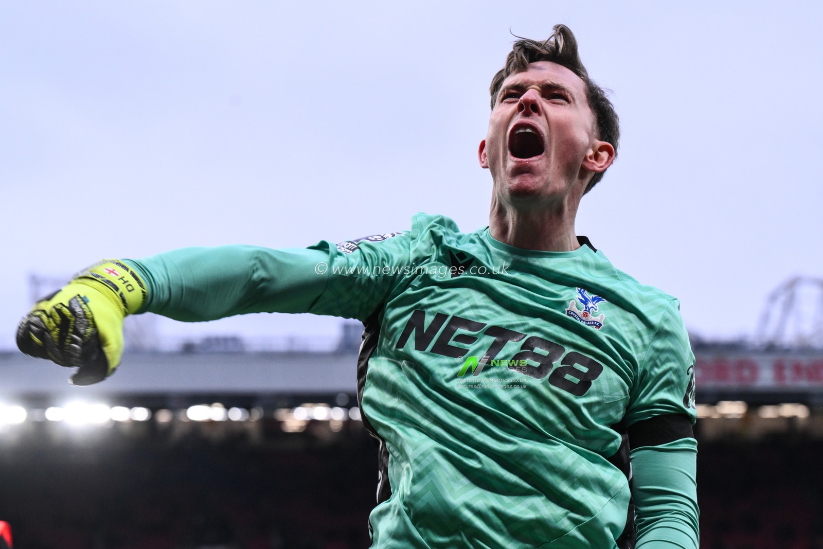 Dean Henderson of Crystal Palace celebrates his teams win after the Premier League match Manchester United vs Crystal Palace at Old Trafford, Manchester, United Kingdom, 2nd February 2025

(Photo by Craig Thomas/News Images)