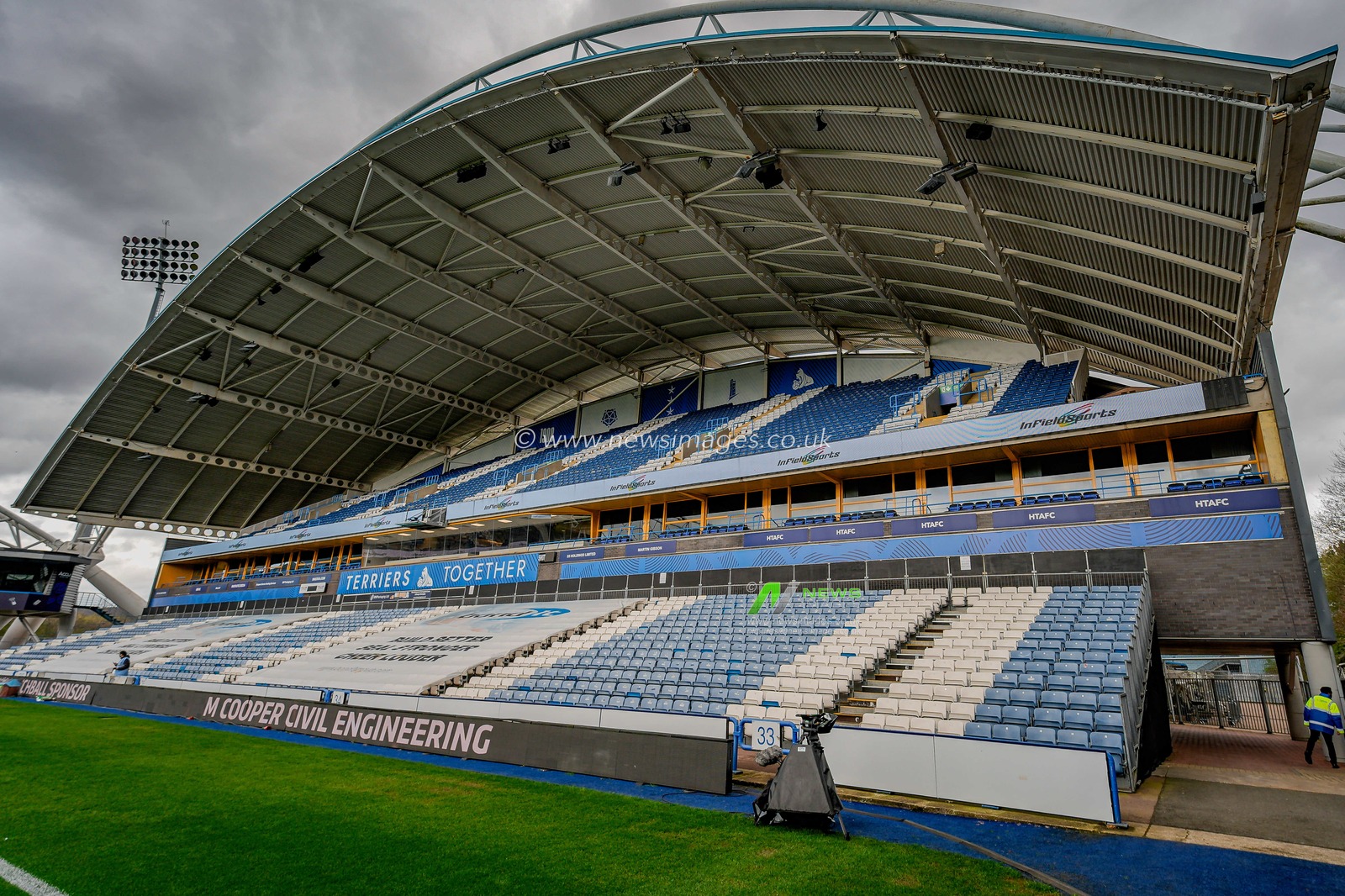 A general view of the pitch and stands during the Betfred Super League round 7 match Huddersfield Giants vs York Knights at Accu Stadium, Huddersfield, United Kingdom on 04 April 2026

(Photo by Maynard Manyowa/News Images)