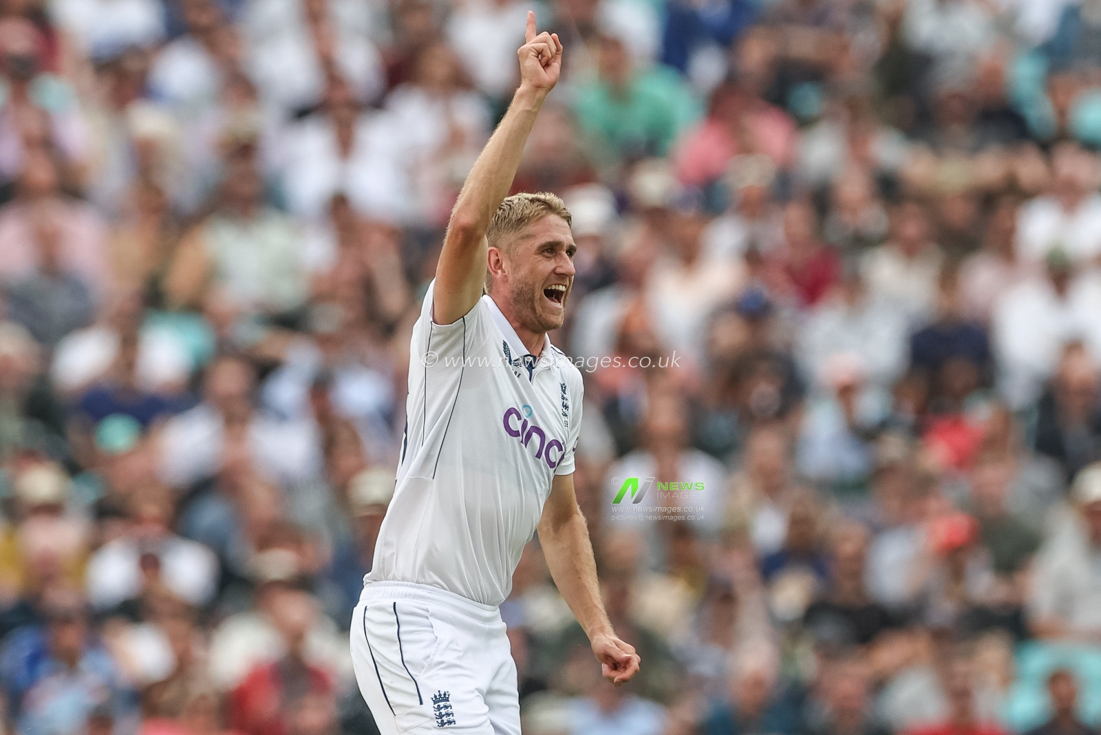 Olly Stone of England celebrates the wicket of Angelo Mathews of Sri Lanka during the 3rd Rothesay Test Match Day Two England v Sri Lanka at The Kia Oval, London, United Kingdom, 7th September 2024

(Photo by Mark Cosgrove/News Images)