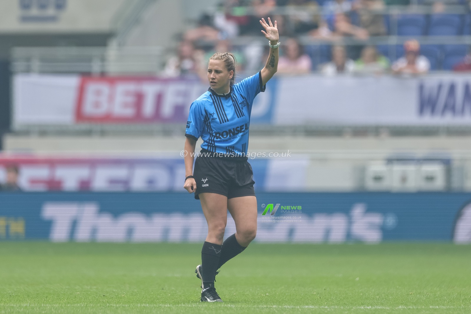 Referee Tara Jones gives instruction during the Betfred Super League Magic Weekend match Huddersfield Giants vs York Knights at Hill Dickinson Stadium, Liverpool, United Kingdom on 04 July 2026

(Photo by Mark Cosgrove/News Images)