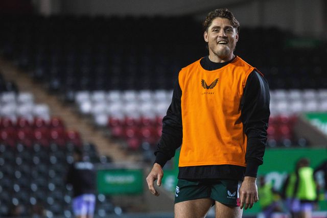 James O’Conor during the warmup before the Gallagher Premiership match Leicester Tigers vs Gloucester Rugby at Mattioli Woods Welford Road Stadium, Leicester, United Kingdom, 19th December 2025

(Photo by Craig Evans/News Images)

*** GER AUT SUI OUT ***