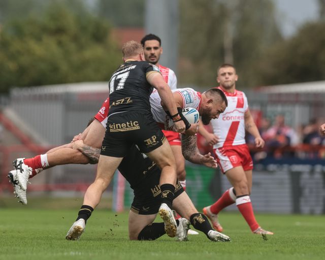 Jared Waerea-Hargreaves of Hull KR is tackled by Jack Ashworth of Hull FC during the Betfred Super League Round 25 match Hull KR vs Hull FC at Sewell Group Craven Park, Kingston upon Hull, United Kingdom, 7th September 2025

(Photo by Mark Cosgrove/News Images)