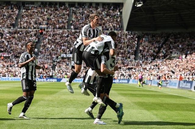 Dan Burn of Newcastle United celebrates his goal to make it 2-0 with team mates during the Premier League match Newcastle Untied vs Brighton & Hove Albion at St. James's Park, Newcastle, United Kingdom on 02 May 2026

(Photo by Mark Cosgrove/News Images)