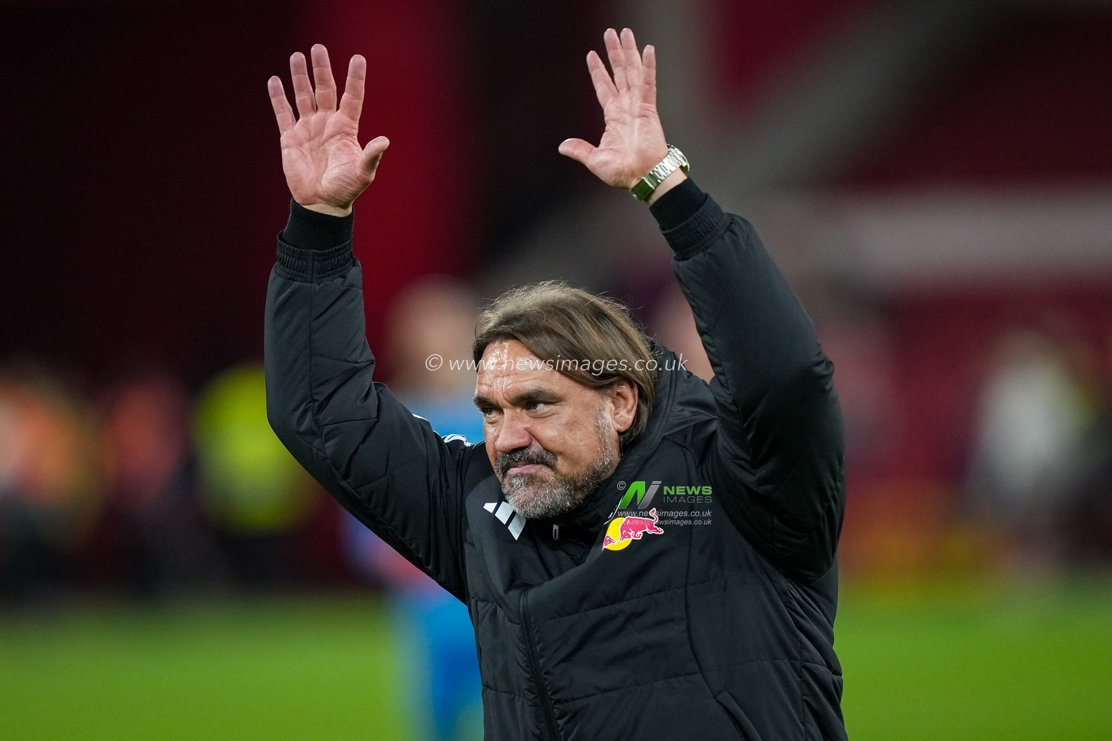 Leeds manager Daniel Farke applauds the fans after the final whistle  during the Carabao Cup round 2 match Nottingham Forest vs Leeds Rhinos at City Ground, Nottingham, United Kingdom on 25 August 2026

(Photo by Maynard Manyowa/News Images)