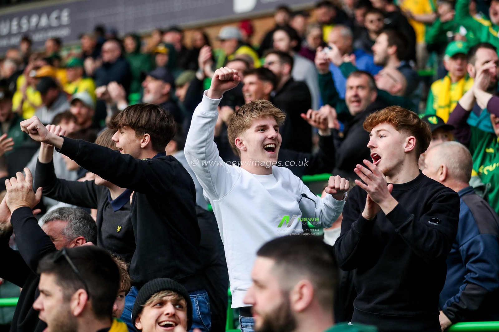 Norwich City fans celebrate after the teams victory following the Sky Bet Championship match Norwich City vs West Bromwich Albion at Carrow Road, Norwich, United Kingdom, 29th March 2025

(Photo by Izzy Poles/News Images)