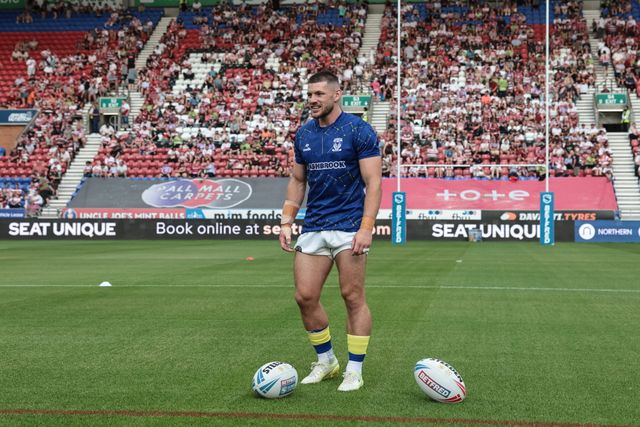 Danny Walker of Warrington Wolves in the pre-game warm up during the Betfred Super League round 18 match Wigan Warriors vs Warrington Wolves at The Brick Community Stadium, Wigan, United Kingdom on 10 July 2026

(Photo by Mark Cosgrove/News Images)