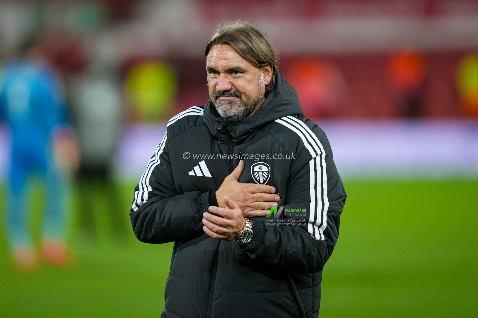 Leeds manager Daniel Farke applauds the fans after the final whistle  during the Carabao Cup round 2 match Nottingham Forest vs Leeds Rhinos at City Ground, Nottingham, United Kingdom on 25 August 2026

(Photo by Maynard Manyowa/News Images)