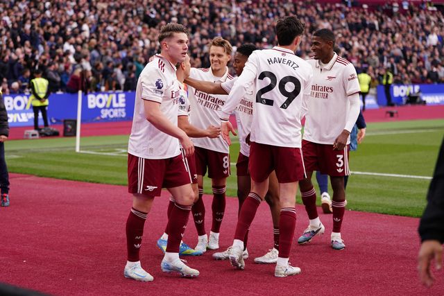 Arsenal players celebrate 0-1 lead during the Premier League match West Ham United vs Arsenal at London Stadium, London, United Kingdom on 10 May 2026

(Photo by Harvey Murphy/News Images)
