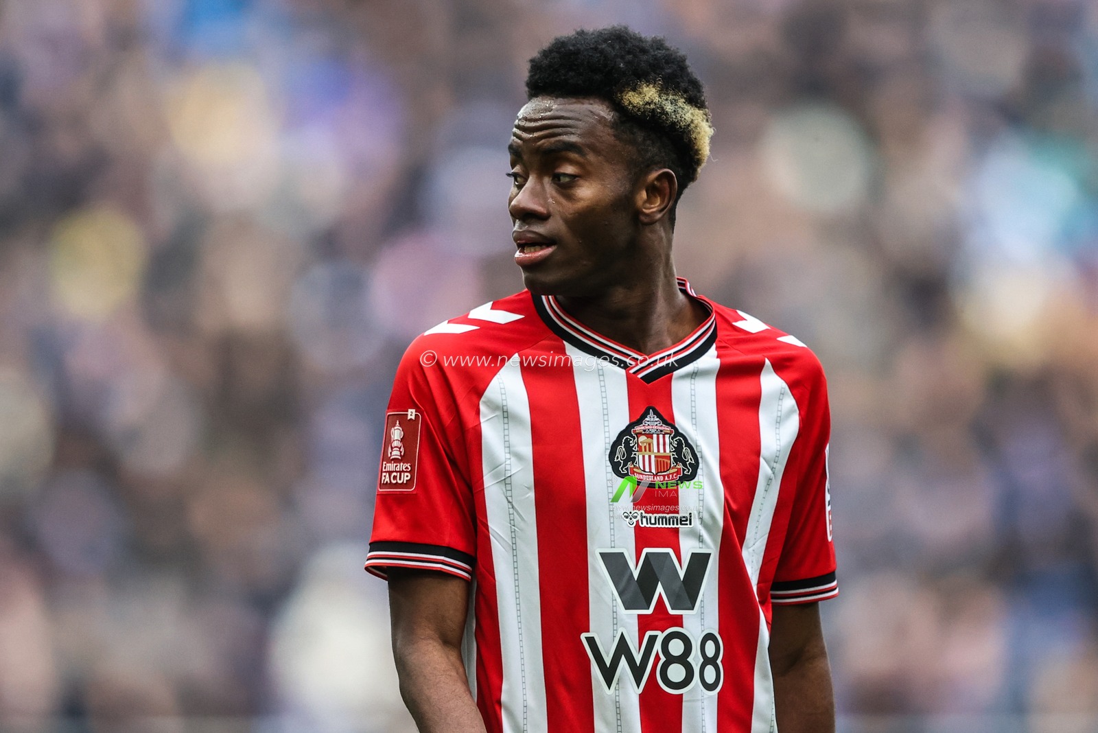 Simon Adingra of Sunderland during the Emirates FA Cup Third Round match Everton vs Sunderland at Hill Dickinson Stadium, Liverpool, United Kingdom, 10th January 2026

(Photo by Alfie Cosgrove/News Images)