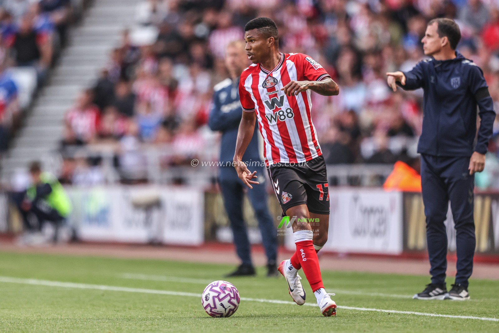 during the Premier League match Sunderland vs West Ham United at Stadium Of Light, Sunderland, United Kingdom, 16th August 2025

(Photo by Alfie Cosgrove/News Images)