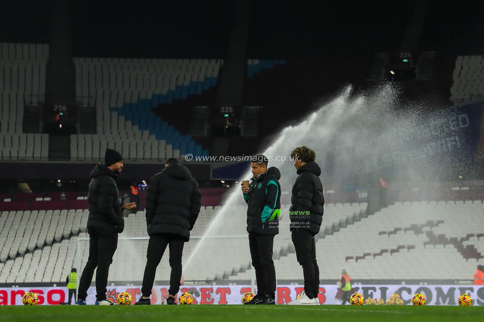 Wolverhampton Wanderers players arrive ahead of the Premier League match West Ham United vs Wolverhampton Wanderers at London Stadium, London, United Kingdom, 9th December 2024

(Photo by Izzy Poles/News Images)