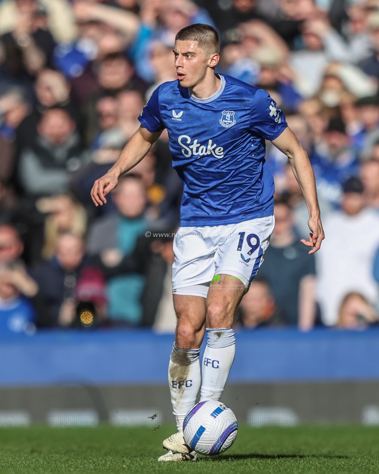 Vitaliy Mykolenko of Everton during the Premier League match Everton vs Manchester United at Goodison Park, Liverpool, United Kingdom, 22nd February 2025

(Photo by Alfie Cosgrove/News Images)
