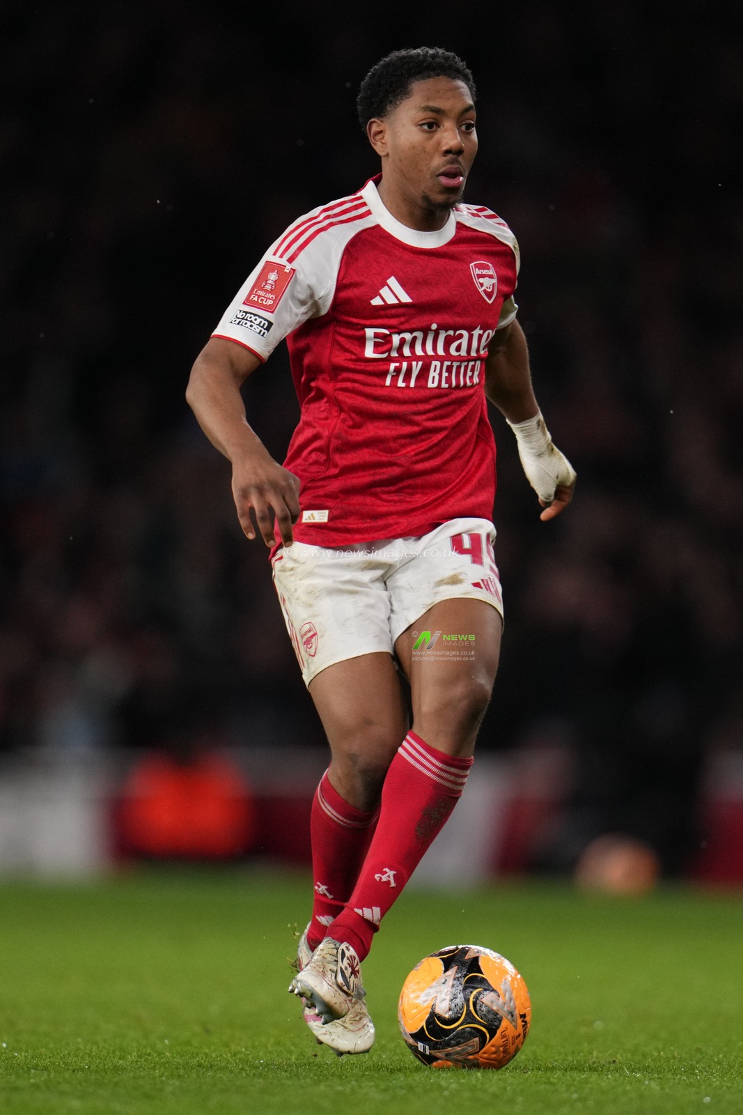 Myles Lewis-Skelly of Arsenal with the ball during the Emirates FA Cup 4th round match Arsenal vs Wigan Athletic at Emirates, London, United Kingdom on 15 February 2026

(Photo by Harvey Murphy/News Images)