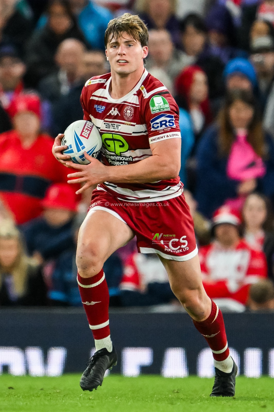 Ethan Havard of Wigan Warriors in action during the Betfred Super League Grand Final match Wigan Warriors vs Hull KR at Old Trafford, Manchester, United Kingdom, 12th October 2024

(Photo by Craig Thomas/News Images)