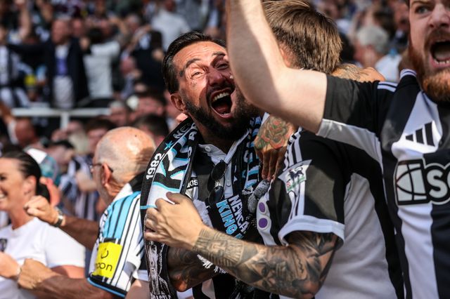 Newcastle United fans celebrate as Anthony Elanga of Newcastle United scores to make it 1-0 during the Premier League match Newcastle Untied vs Liverpool at St. James's Park, Newcastle, United Kingdom on 23 August 2026

(Photo by Alfie Cosgrove/News Images)