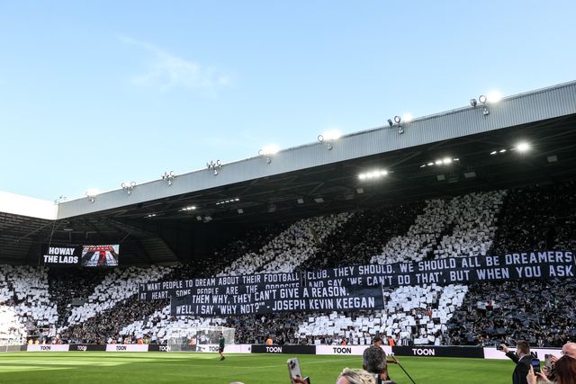 Newcastle United’s Kevin Keegan display in memory of his life during the Premier League match Newcastle Untied vs Liverpool at St. James's Park, Newcastle, United Kingdom on 23 August 2026

(Photo by Alfie Cosgrove/News Images)