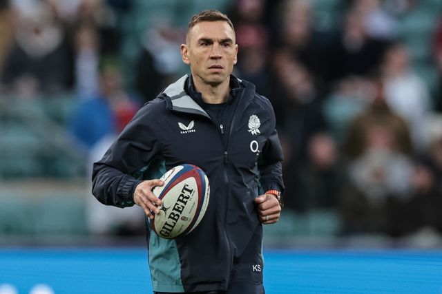 England coach Kevin Sinfield in the pre-game warm up during the Quilter Nations Series 2025 match England vs Argentina at Allianz Stadium, Twickenham, United Kingdom, 23rd November 2025

(Photo by Mark Cosgrove/News Images)

*** GER AUT SUI OUT ***