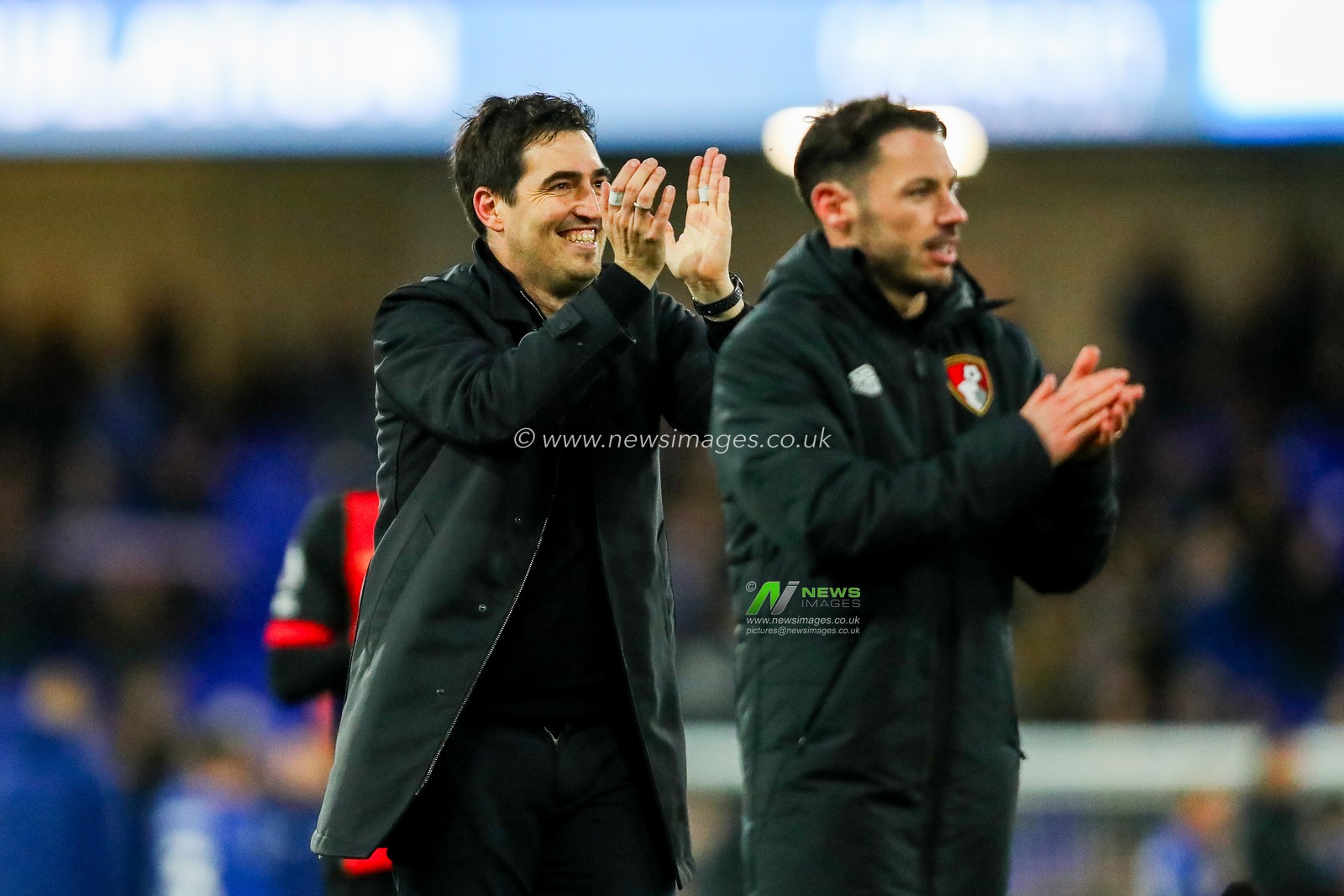 Andoni Iraola of AFC Bournemouth acknowledges the fans after the teams victory following the Premier League match Ipswich Town vs Bournemouth at Portman Road, Ipswich, United Kingdom, 8th December 2024

(Photo by Izzy Poles/News Images)