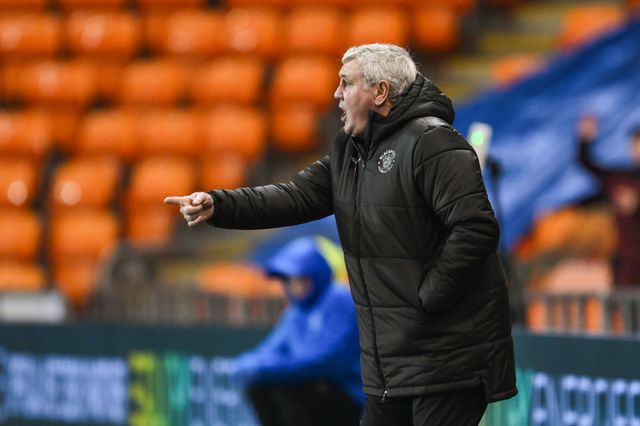 Steve Bruce head coach of Blackpool gives his team instructions during the The Vertu Trophy match Blackpool vs Aston Villa U21 at Bloomfield Road, Blackpool, United Kingdom, 17th December 2024

(Photo by Craig Thomas/News Images)