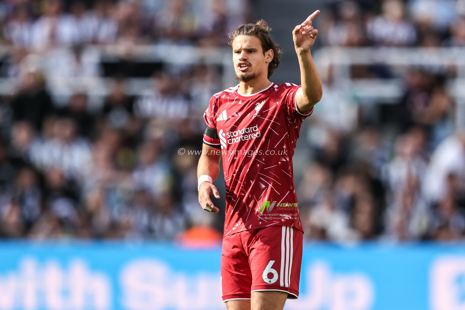 Milos Kerkez of Liverpool during the Premier League match Newcastle Untied vs Liverpool at St. James's Park, Newcastle, United Kingdom on 23 August 2026

(Photo by Alfie Cosgrove/News Images)